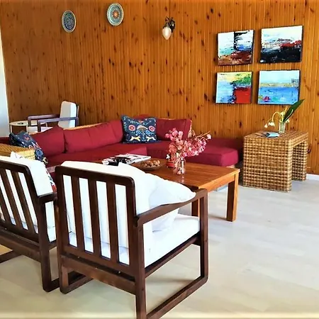 Harbour View Flat In Kyrenia -girne