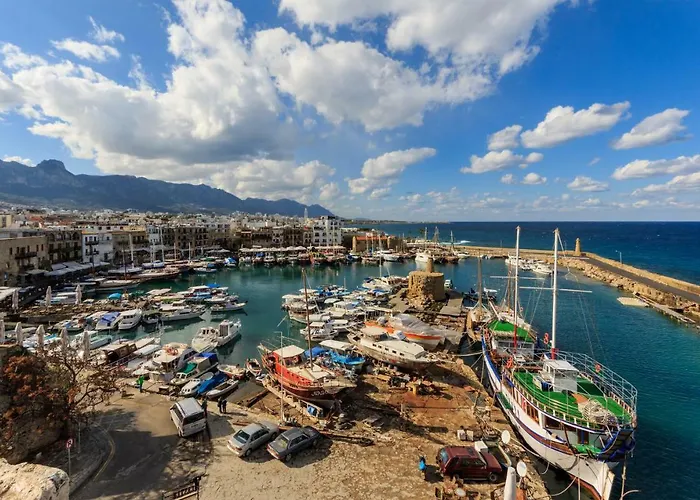 Harbour View Flat In Kyrenia -girne